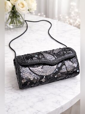 Elegant Black Sequin Evening Clutch with Chain Strap